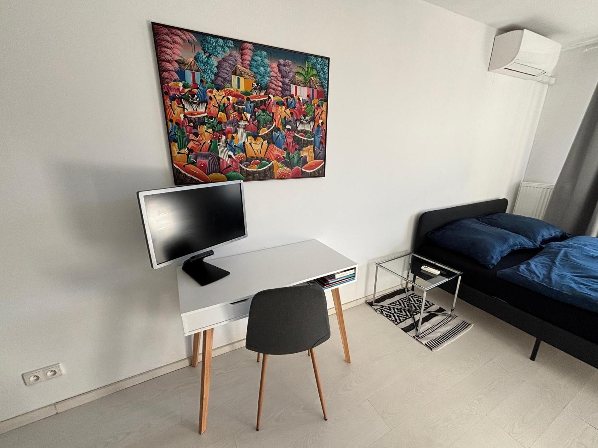 New Studio, Central Location! Братислава Екстериор снимка